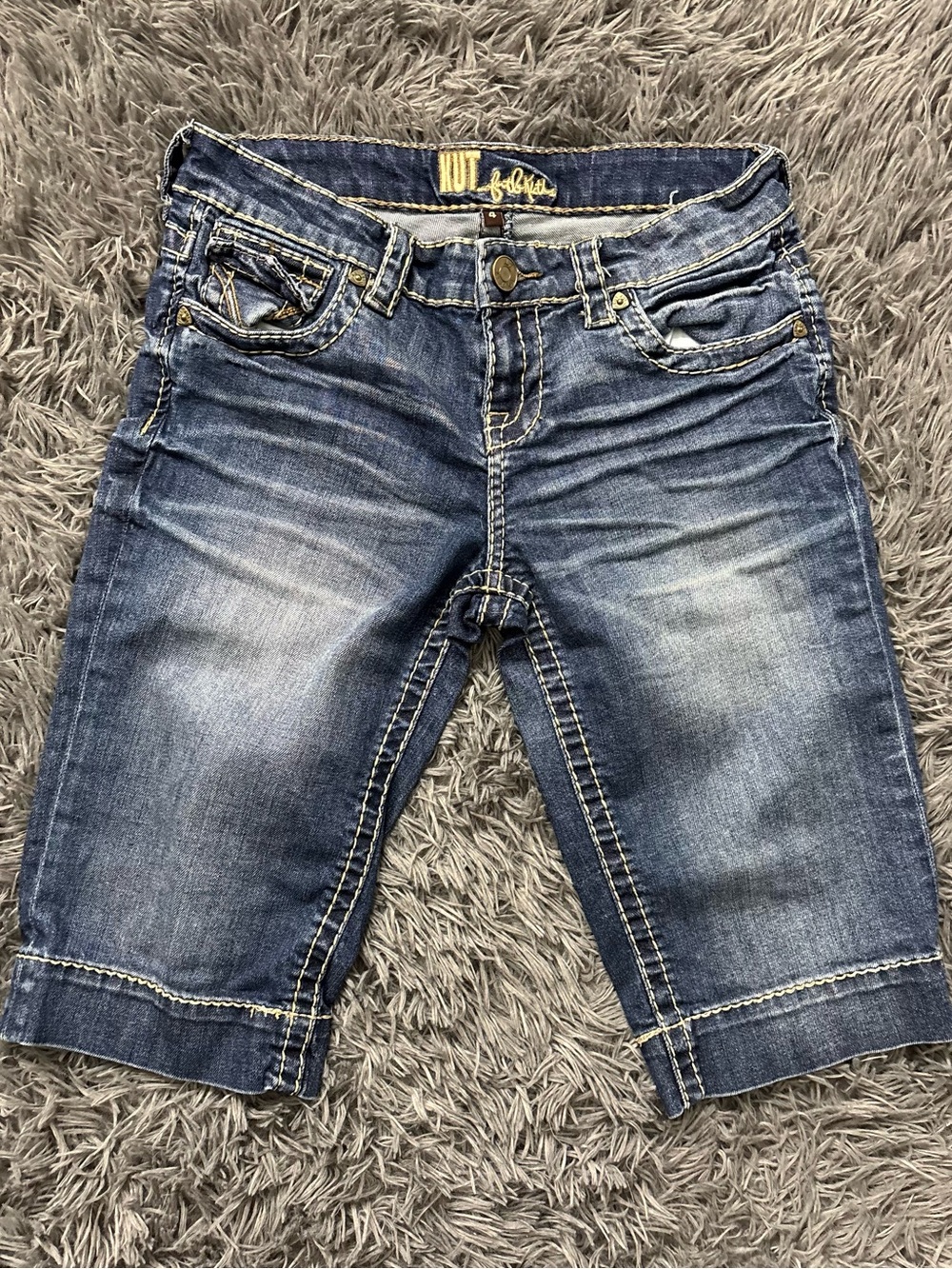 Kut from the Kloth Y2K Denim Knee Length Bermuda Jean Shorts Low rise Size 4